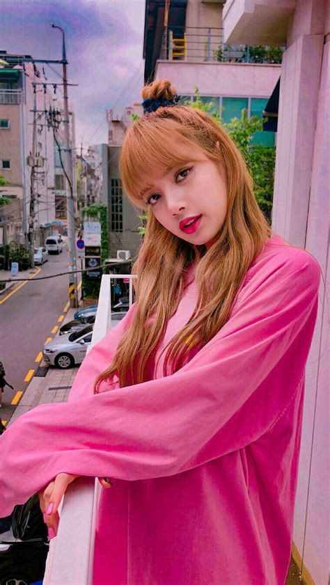 Lisa Blackpink Aesthetic Blackpink Lisa Aesthetic Wallpapers | Images ...