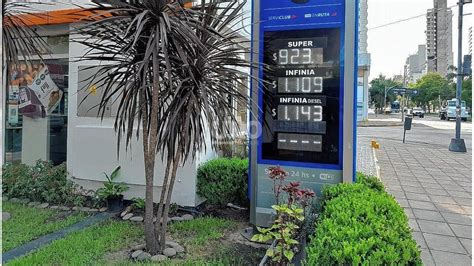 YPF aumentó un 7 5 los combustibles así quedaron las pizarras en la