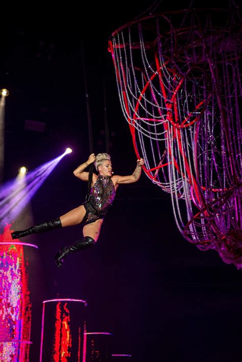 Fotos As acrobacias mais incríveis de Pink no Rock in Rio 2019 06 10