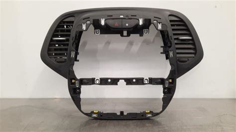 Grille A Ration Tableau De Bord Renault Captur Sevp Auto Cambrai