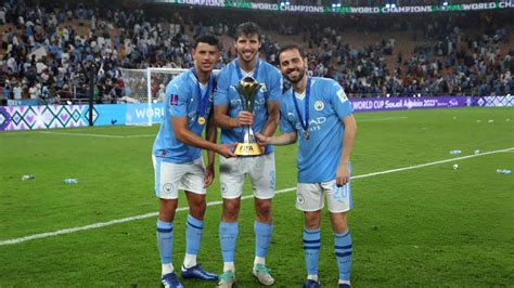 Bernardo Silva comenta momentos de Rúben Dias e Matheus Nunes no