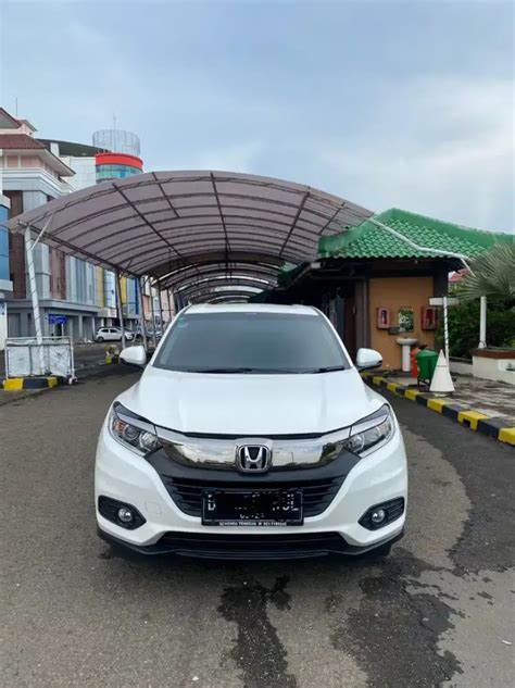 Honda Hrv E Cvt Km Rb An Mobil Bekas