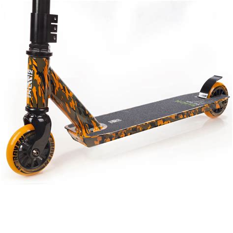 More matte finishes will be the next evolution of the slick back middle part 24