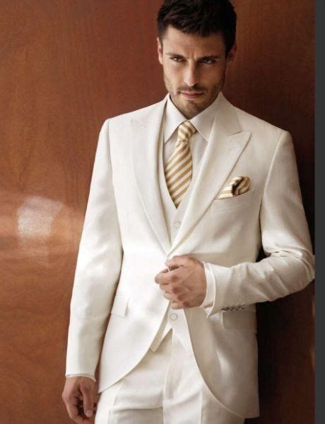 2015 Custom Ivory Wedding Suits For Men Tuxedos Peaked Lapel Groomsmen