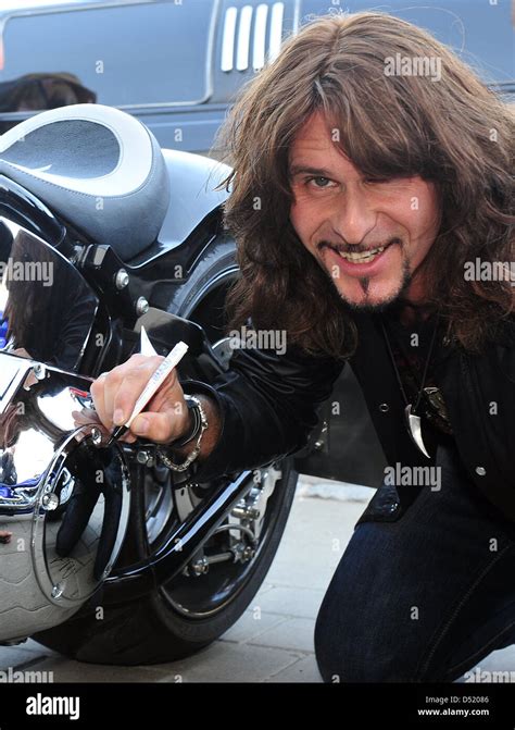 Steve lee gotthard hi-res stock photography and images - Alamy