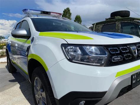 Poliția Română Cumpără 6700 De Mașini Noi De La Dacia Duster Logan şi