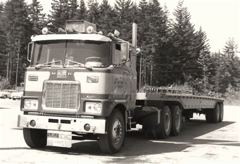 Mack F Cabover Christoper