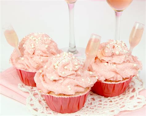 Video Rosé Pink Champagne Cupcakes The Lindsay Ann