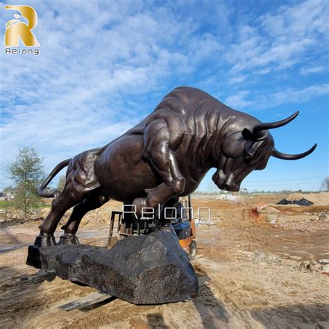 Large Might Bronze Cast Bull Sculpture Relong Art Sculpture