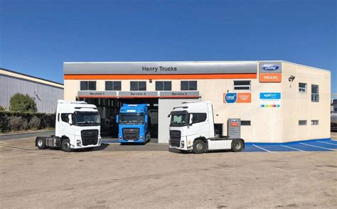 Ford Trucks Ampl A Su Presencia En Catalu A Solocamion Es