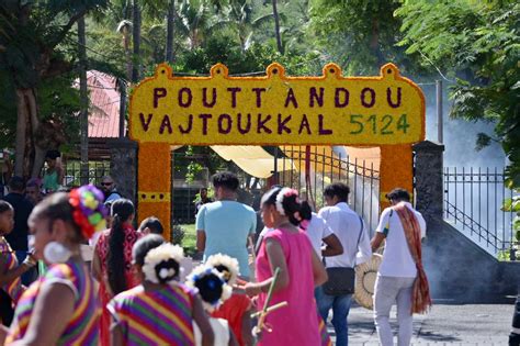 Un Nouvel An Tamoul Haut En Couleurs