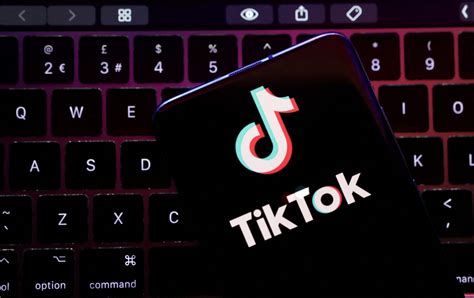 Sen. Hawley introduces bill banning TikTok nationwide - FISM TV