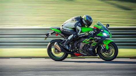 Kawasaki Ninja ZX 10R And ZX 10RR Unveiled Edit Launched At 14 99