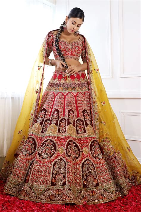 Buy Fuchsia Raw Silk Embroidered Resham Plunge Minar Zardozi Lehenga