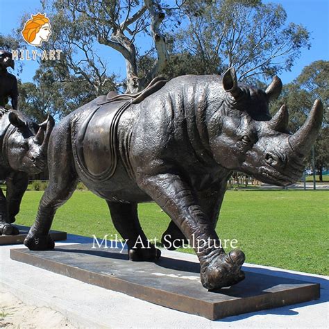 Outdoor Metal Sculpture Large Life Size Bronze Rhino Statue For Sale