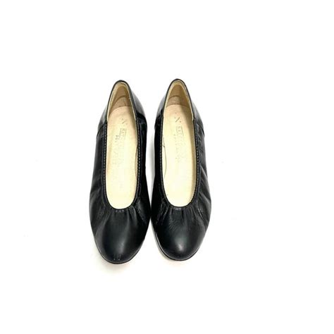 Vintage 1970s Kitten Heels // Black Leather Ruched Sl… - Gem