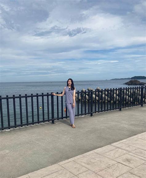 古城優奈さんのインスタグラム写真 古城優奈instagram「昔よく遊んでた海岸🏝 宮城 志津川 南三陸 志津川湾 荒島