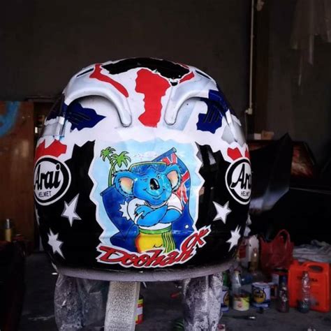 Sempat Dibully Di Negara Sendiri Helm Repaint Dari 46 OFF