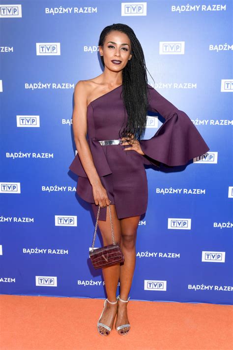 HOT Aleksandra Szwed wygląda OBŁĘDNIE na zdjęciach w BIKINI Kozaczek