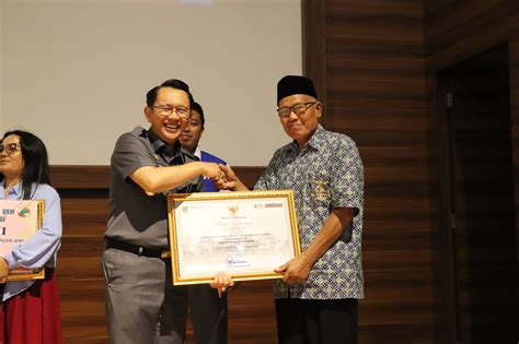 Ini Pesen Pj Bupati Bekasi Pada Penghargaan Koperasi Makin Berani Award