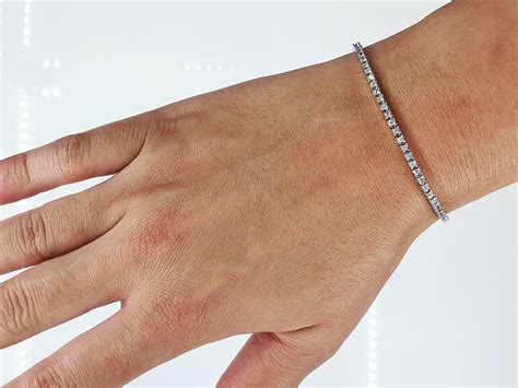 BRACCIALE TENNIS CON DIAMANTI NATURALI TAGLIO BRILLANTE CT 1 05