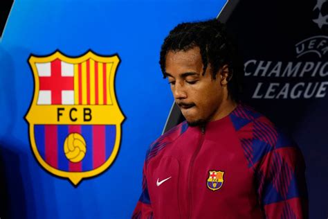 Jules Kounde Odejdzie Z Barcelony Gigant Obserwuje Jego Sytuacj Wp