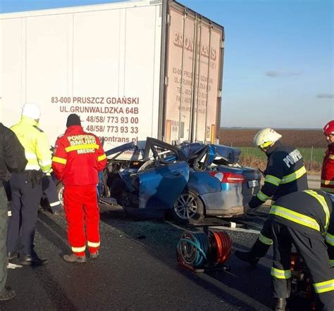 Impact mortal pe autostrada Vestului a intrat cu mașina sub TIR FOTO