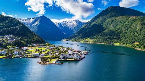 3 Top Norway Road Trips - Best Norway Driving Tours