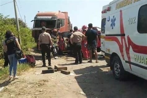 Áncash Dos Muertos Deja Choque Entre Tráiler Y Camioneta En Huarmey