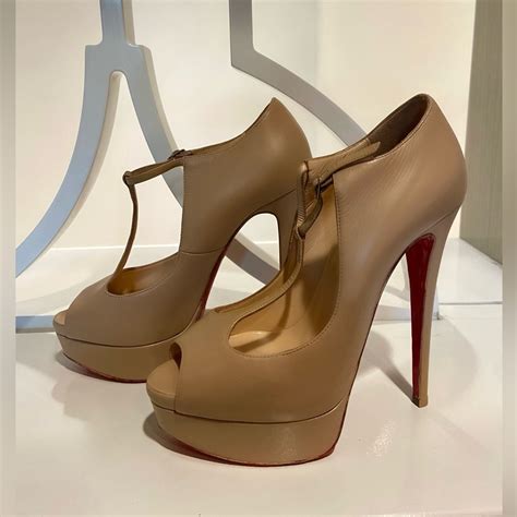 Rare Authentic Christian Louboutin Nude Peep Toe Plat Gem