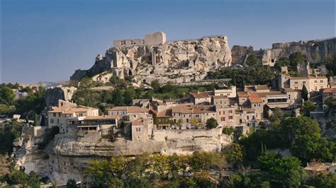 Les Baux De Provence Le Val D Enfer Youtube