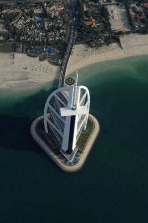 Helicopter View.... Burj Al Arab - Architecture & Buildings Images & Photos