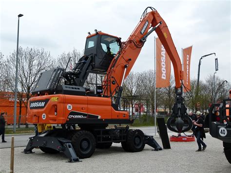 Doosan Dx250wmh Doosan Dx250wmh Material Handler At The Ba Flickr