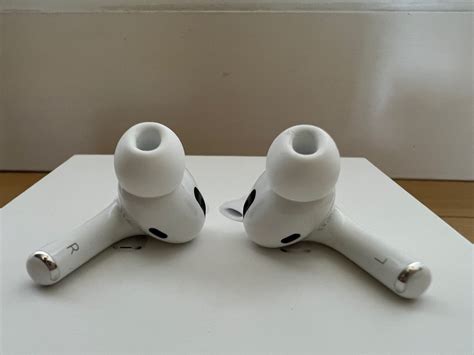 全新apple Airpods Pro 1 代 單邊 或 一邊 一隻 耳機 原廠 音響器材 耳機 Carousell