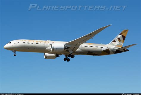 A Bna Etihad Airways Boeing Dreamliner Photo By Chris