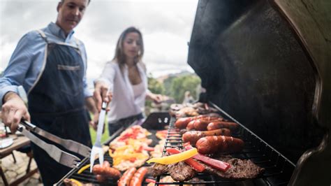 Experts Warn Against Making These Big Mistakes When Cleaning Your Grill