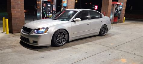 Nissan Altima SE-R with Kansei Astros Wheels