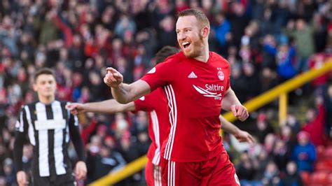 Salford sign Adam Rooney from Aberdeen | Football News | Sky Sports