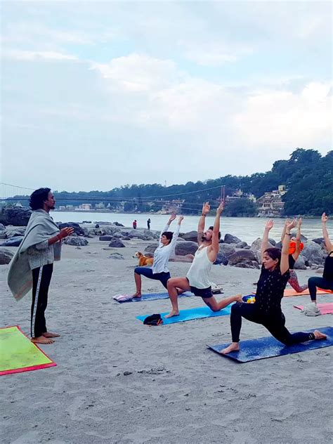 Days Yoga Retreat In Rishikesh Awaken Your Inner Peace Akshat