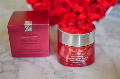 Review: Estée Lauder - Nutritious Super-Pomegranate Radiant Energy ...