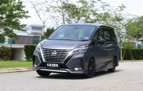 Car Reviews: Nissan Serena S-Hybrid: Upscale ambitions | CarSifu