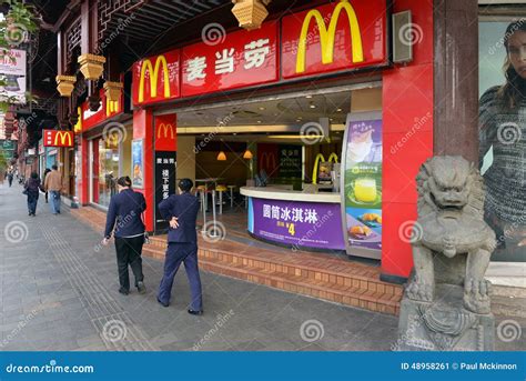 Busy Mcdonalds Drive Thru During The Covid 19 Pandemic Editorial Image