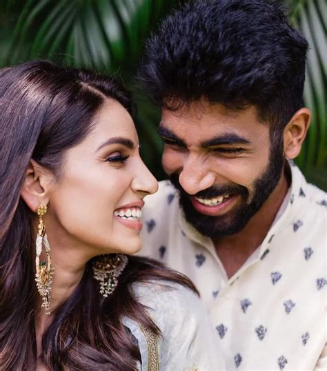 Sanjana Ganesan And Jasprit Bumrah Enjoy Date During Ipl 2022 Check Romantic Pics Of Power