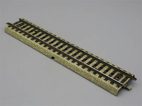 Système 3 rails Voie M Rail droit 18 cm Märklin 5106 Passion