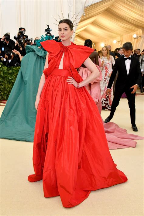 The Oceans 8 Cast Actually Stole The Met Gala 2018 Red Carpet Glamour