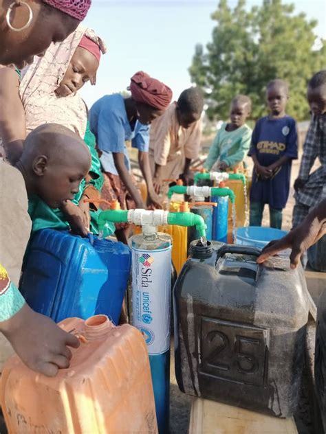 UNICEF Nigeria On Twitter Residents Fetch Water From A Newly