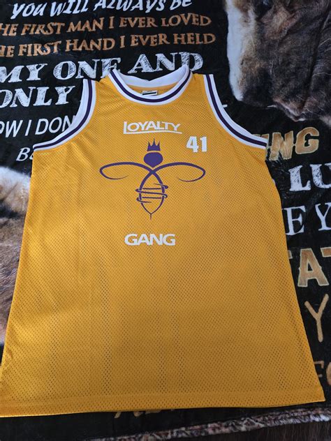 Custom basketball jerseys – IBEE DA ROYALTY