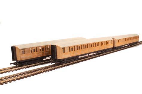 Hornby R1183coaches Pack Of Three Lner Gresley Teak Coaches Two