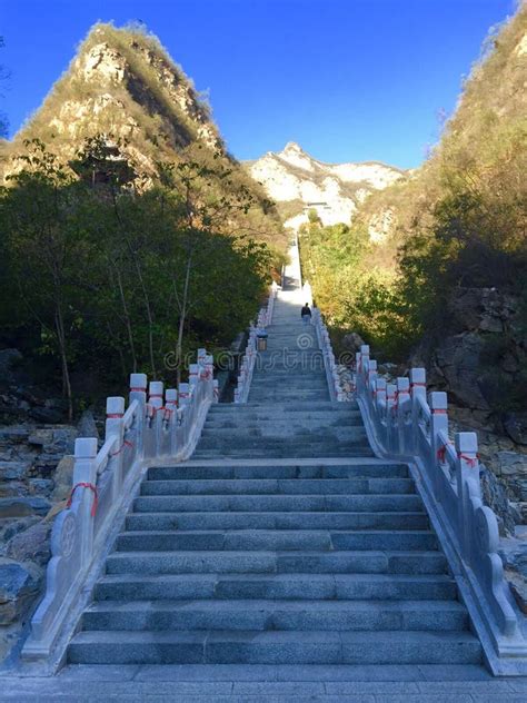 Stairway To The Mountain Peak Stock Image Image Of Escalate Aspire