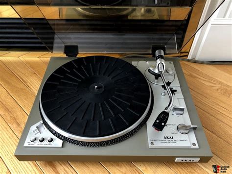 Akai AP 207 Fully Automatic Direct Drive Turntable In Excellent